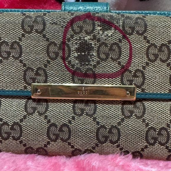 Gucci Teal and Beige Women's Wallet - Picture 2 of 8